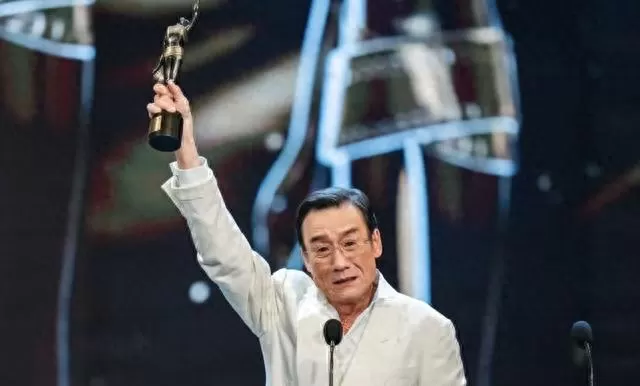 梁家辉第五次获香港金像奖最佳男主角，《捕风追影》成最大黑马 相关图片
