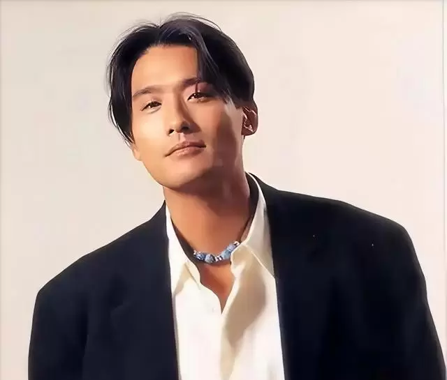 梁家辉凭《92黑玫瑰对黑玫瑰》获金像影帝，周星驰多部喜剧未获提名 情报图