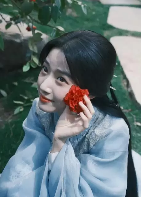 《星落凝成糖》《云之羽》《芬芳喜事》三部先婚后爱古装剧集中上线 情报图