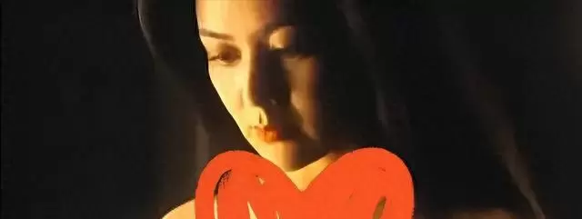 关之琳《夏日情未了》泳装镜头成90年代港片视觉符号 相关图片